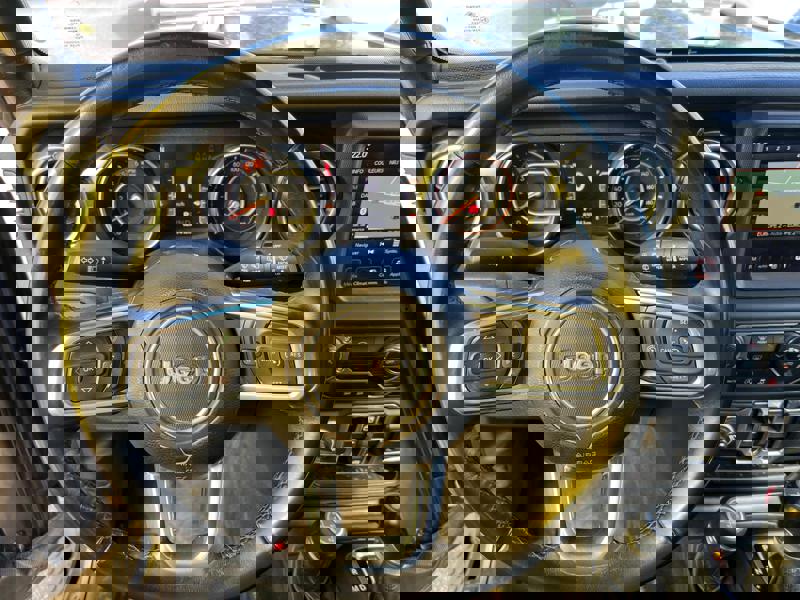 Image Jeep WRANGLER 2.2 CRDI 200 Unlimited Sahara BVA 8 GPS Carplay Clim bi-zone Caméra Siège cuir Attelage Gtie 1 an